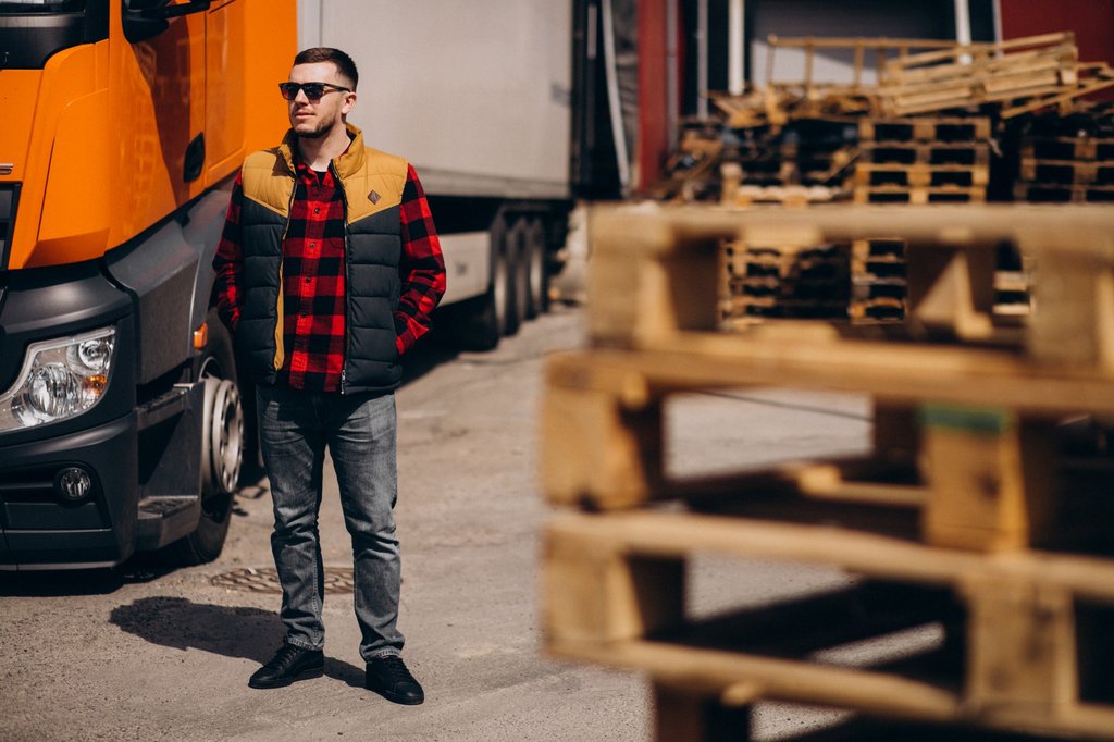 Freight factoring: Pump up cash flow for customers with fuel rebates